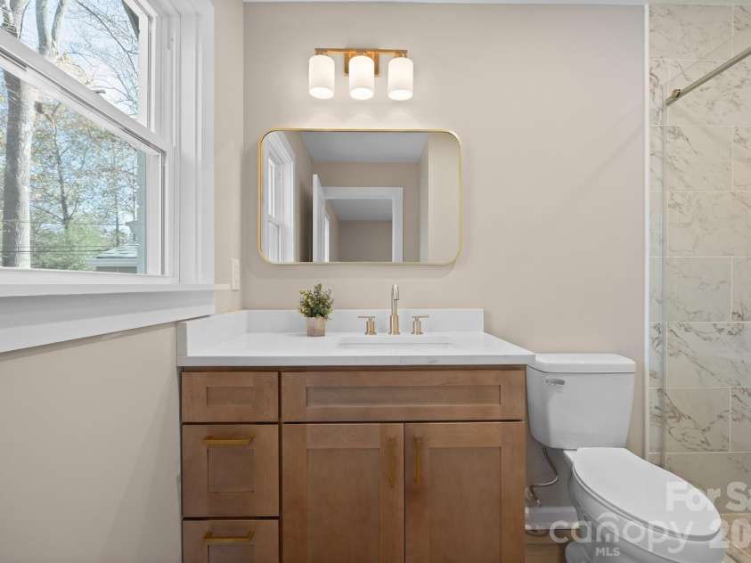 4035 Sheffield Drive, Charlotte, NC 28205.  MLS# CAR4351243, YatesRealty ID 10355. 