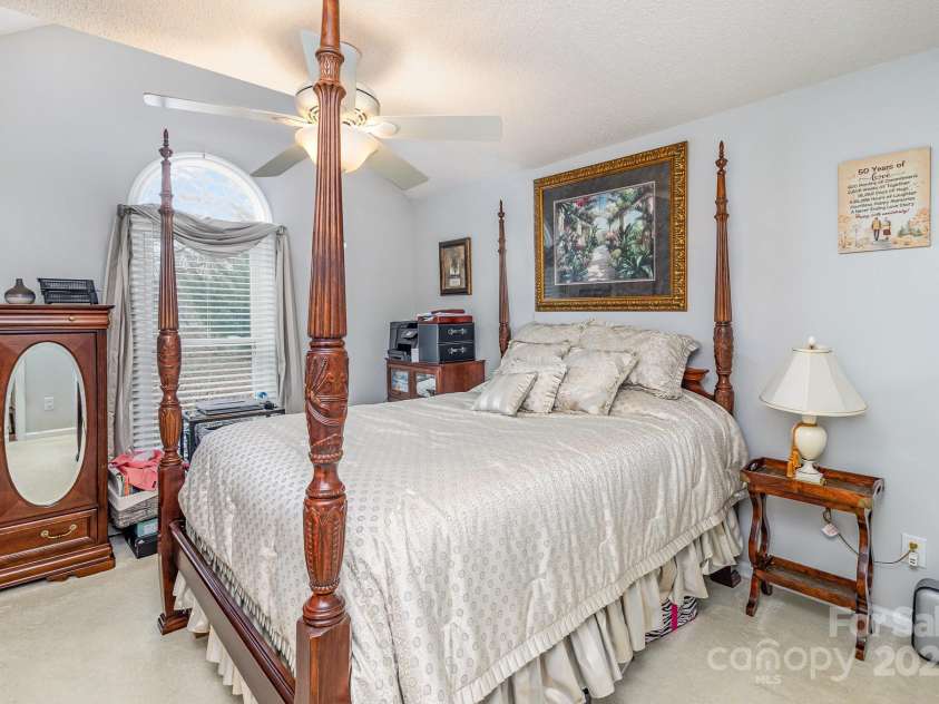 207 Cypress Drive, Gastonia, NC 28052.  MLS# CAR4231638, YatesRealty ID 10356. 