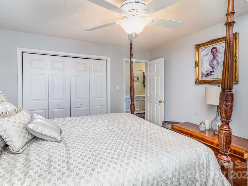 207 Cypress Drive, Gastonia, NC 28052.  MLS# CAR4231638, YatesRealty ID 10356. 