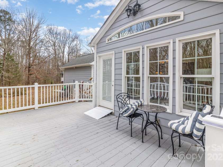 207 Cypress Drive, Gastonia, NC 28052.  MLS# CAR4231638, YatesRealty ID 10356. 