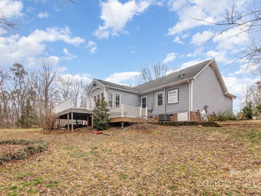 207 Cypress Drive, Gastonia, NC 28052.  MLS# CAR4231638, YatesRealty ID 10356. 