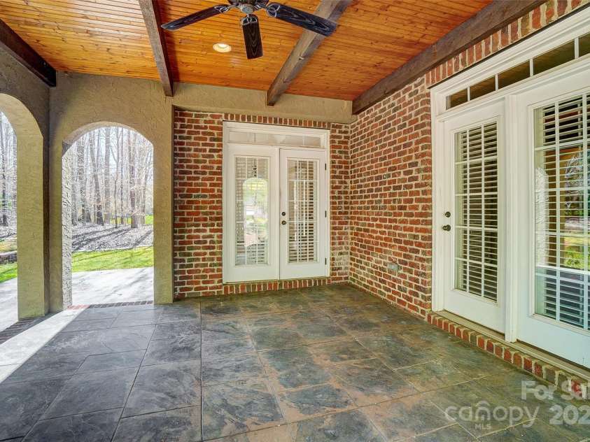 6548 Robin Hollow Drive, Mint Hill, NC 28227.  MLS# CAR4226130, YatesRealty ID 10357. 