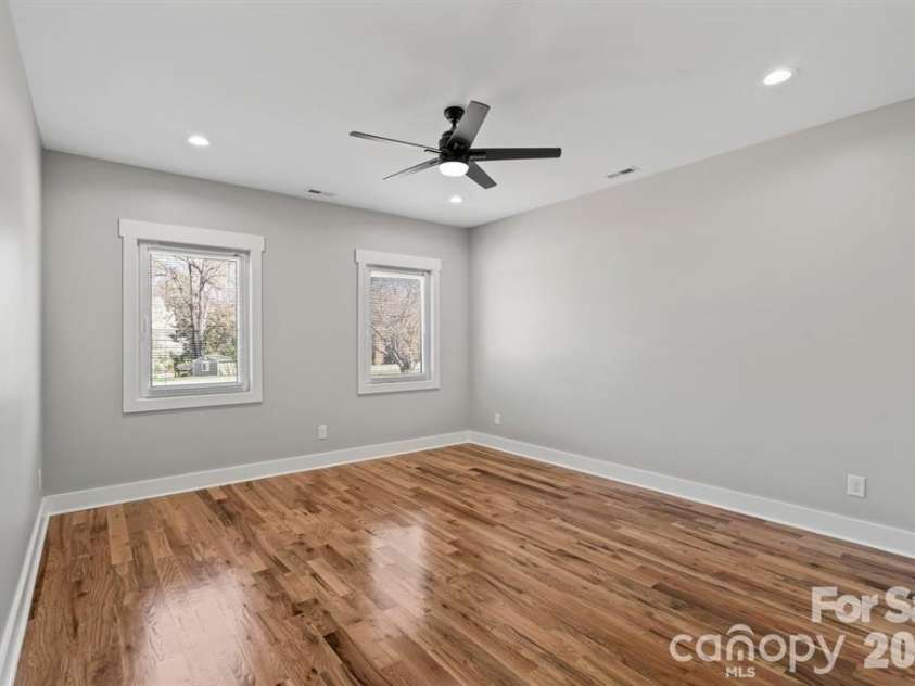 543 30th Avenue, Hickory, NC 28601.  MLS# CAR4387868, YatesRealty ID 10358. 