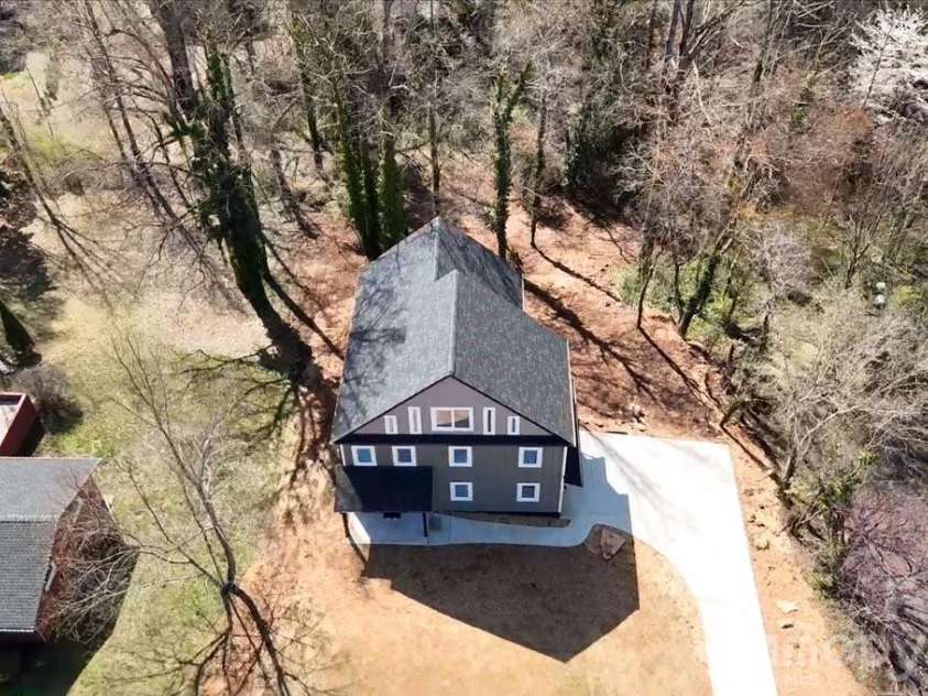 543 30th Avenue, Hickory, NC 28601.  MLS# CAR4420266, YatesRealty ID 10358. 