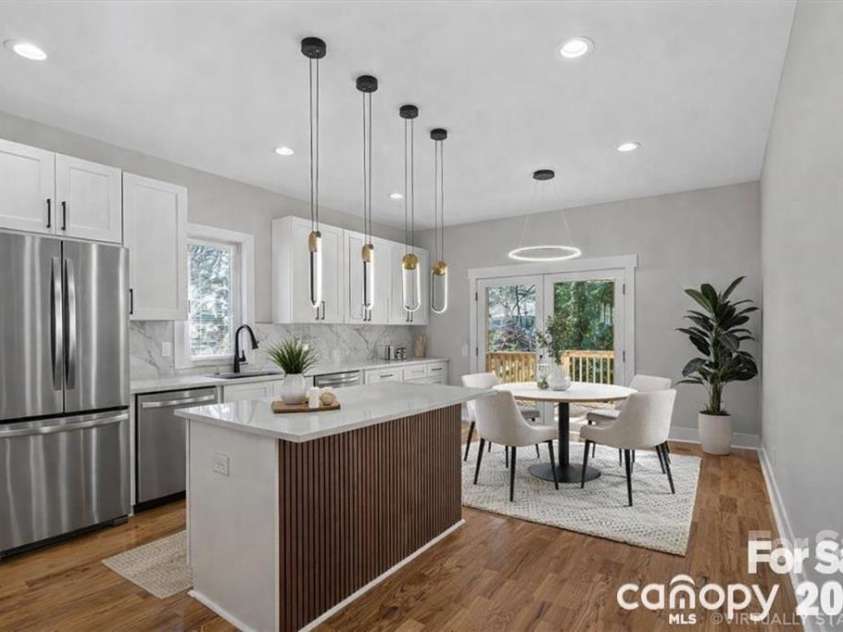 543 30th Avenue, Hickory, NC 28601.  MLS# CAR4420266, YatesRealty ID 10358. Kitchen dining