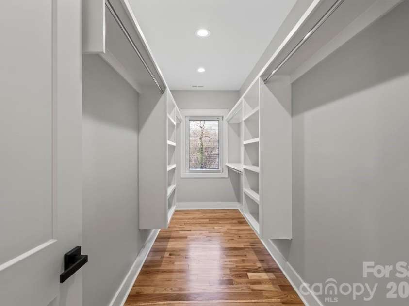 543 30th Avenue, Hickory, NC 28601.  MLS# CAR4420266, YatesRealty ID 10358. Primary closet