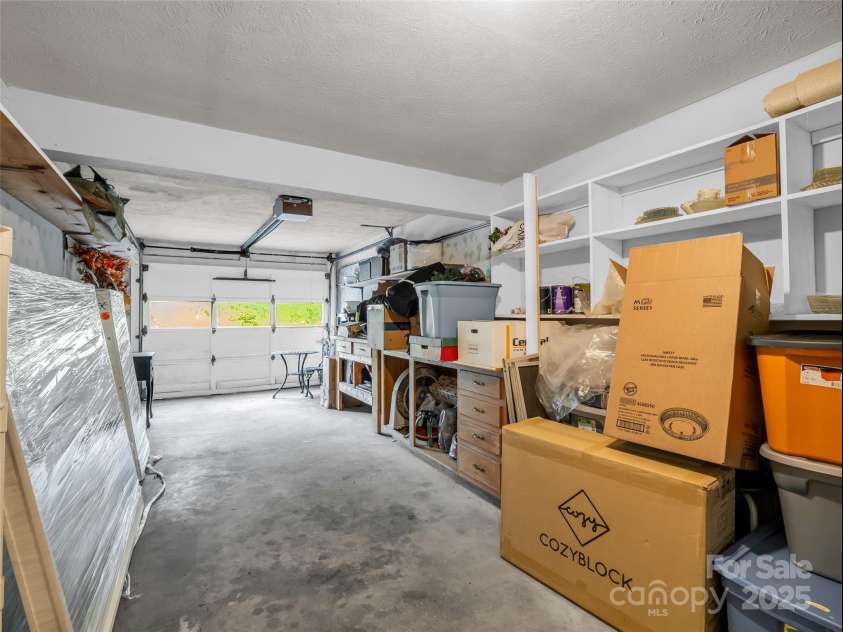 65 Brookside Drive, Hendersonville, NC 28792.  MLS# CAR4259209, YatesRealty ID 10359. 