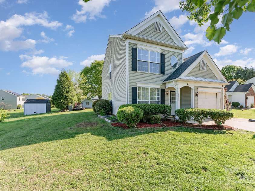 2409 Deberry Court, Charlotte, NC 28213.  MLS# CAR4243418, YatesRealty ID 10360. 