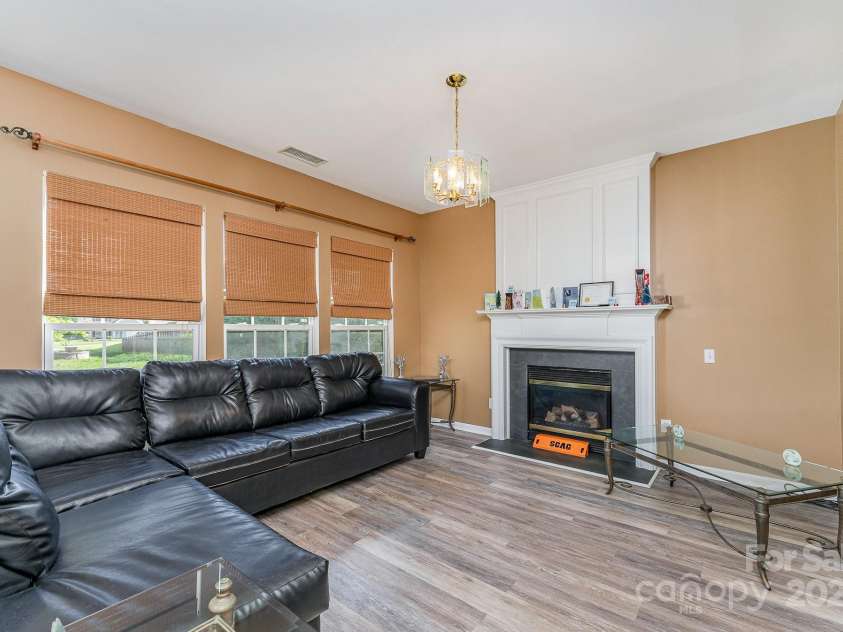 2409 Deberry Court, Charlotte, NC 28213.  MLS# CAR4243418, YatesRealty ID 10360. 