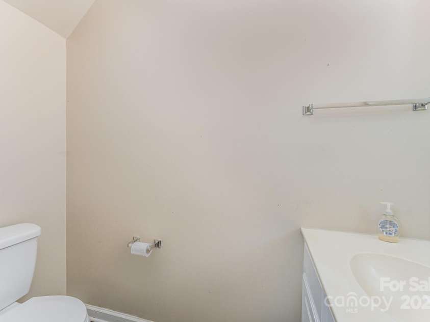 2409 Deberry Court, Charlotte, NC 28213.  MLS# CAR4243418, YatesRealty ID 10360. 