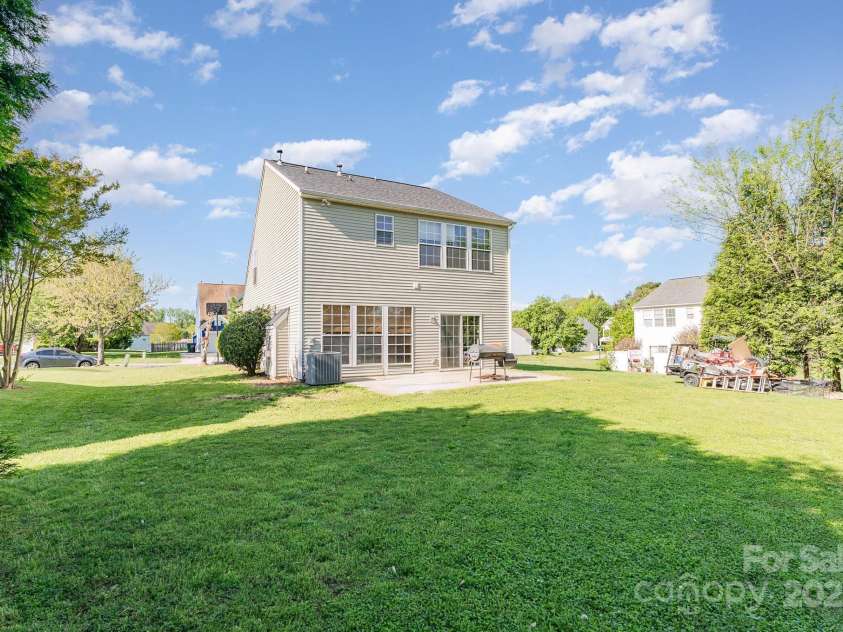 2409 Deberry Court, Charlotte, NC 28213.  MLS# CAR4243418, YatesRealty ID 10360. 