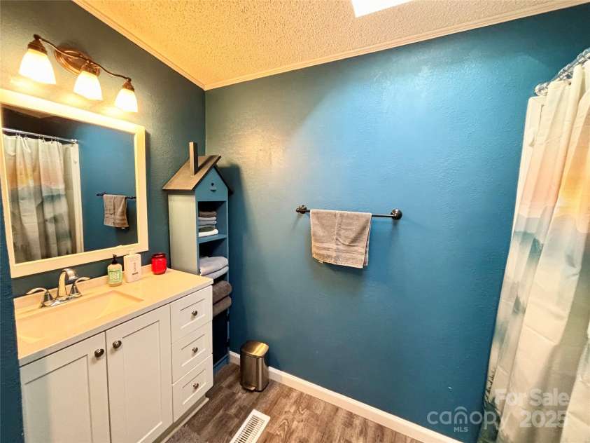 209 Red Birch Court, Hendersonville, NC 28739.  MLS# CAR4210112, YatesRealty ID 10362. 