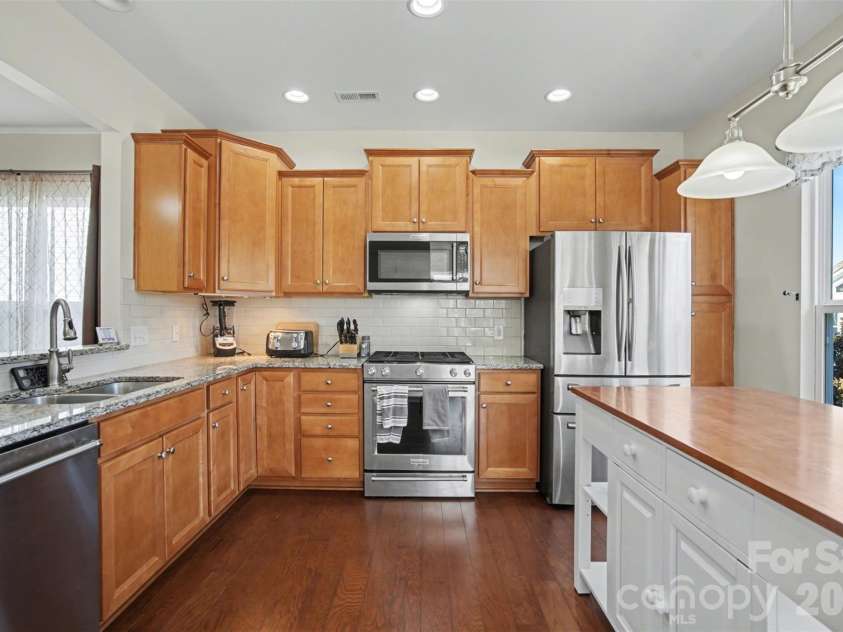 8024 Carolina Lakes Way, Fort Mill, SC 29707.  MLS# CAR4346486, YatesRealty ID 10362. 