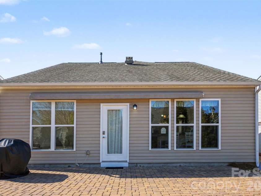 8024 Carolina Lakes Way, Fort Mill, SC 29707.  MLS# CAR4346486, YatesRealty ID 10362. 
