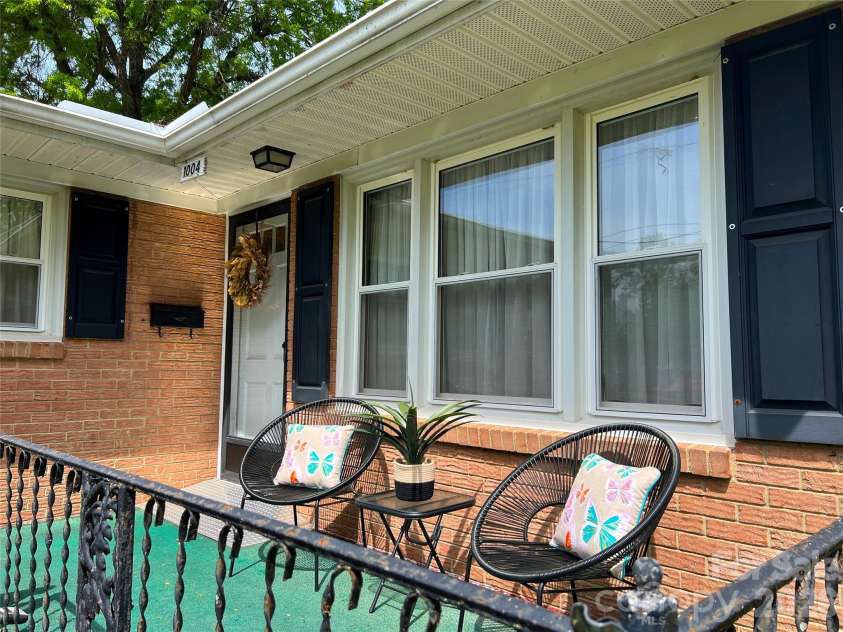 1004 Hoke Street, Kannapolis, NC 28081.  MLS# CAR4368033, YatesRealty ID 10363. Front porch