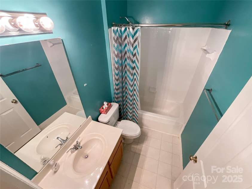 17137 Red Feather Drive, Charlotte, NC 28277.  MLS# CAR4221415, YatesRealty ID 10363. 