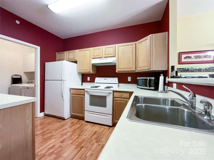 17137 Red Feather Drive, Charlotte, NC 28277.  MLS# CAR4221415, YatesRealty ID 10363. 