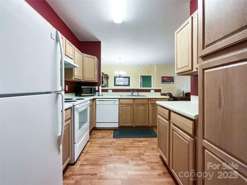 17137 Red Feather Drive, Charlotte, NC 28277.  MLS# CAR4221415, YatesRealty ID 10363. 