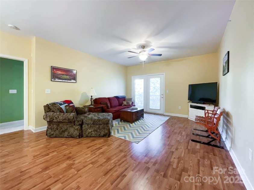 17137 Red Feather Drive, Charlotte, NC 28277.  MLS# CAR4221415, YatesRealty ID 10363. 