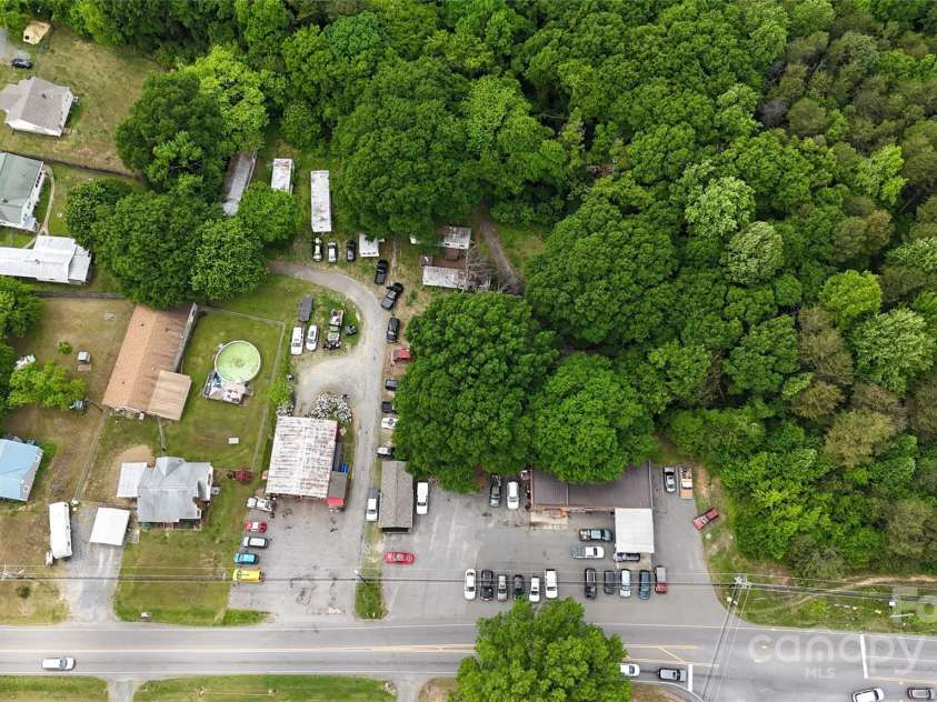 101 Blake Drive, Gastonia, NC 28056.  MLS# CAR4254197, YatesRealty ID 10364. 