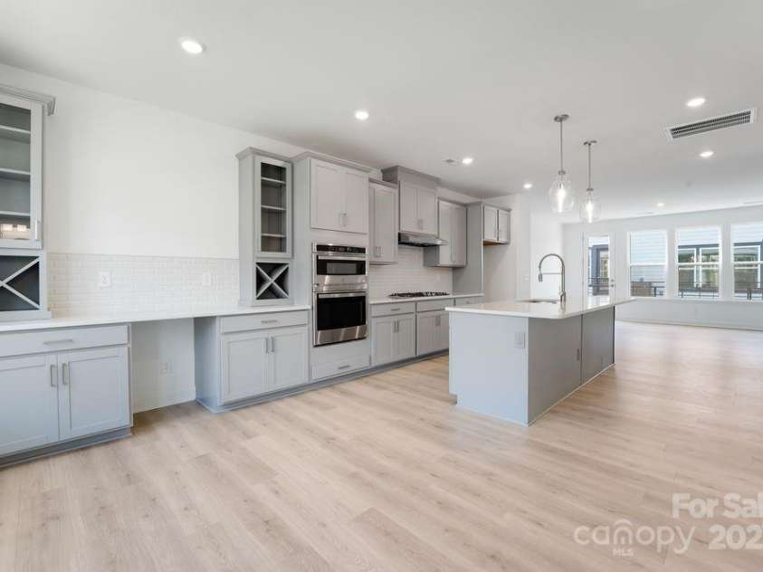 707 Hoke Lane, Davidson, NC 28036.  MLS# CAR4220115, YatesRealty ID 10365. 707 Hoke Lane ~ Ready Now