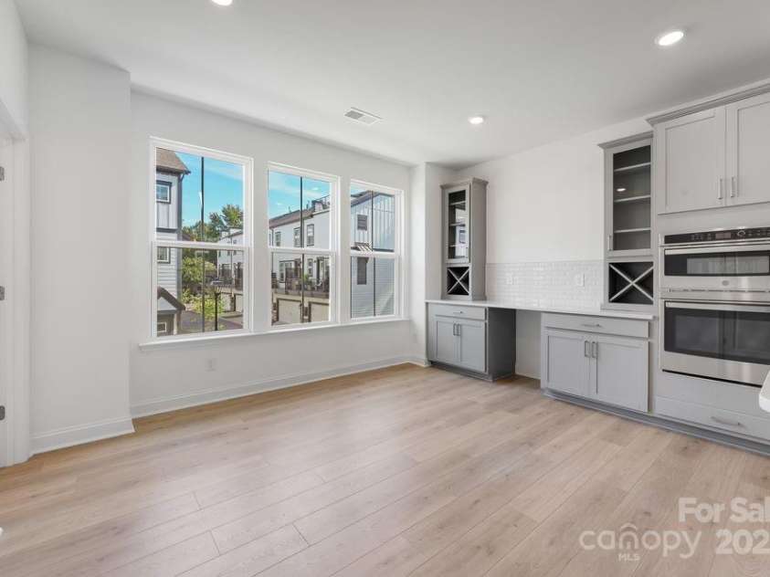 707 Hoke Lane, Davidson, NC 28036.  MLS# CAR4220115, YatesRealty ID 10365. 707 Hoke Lane ~ Ready Now