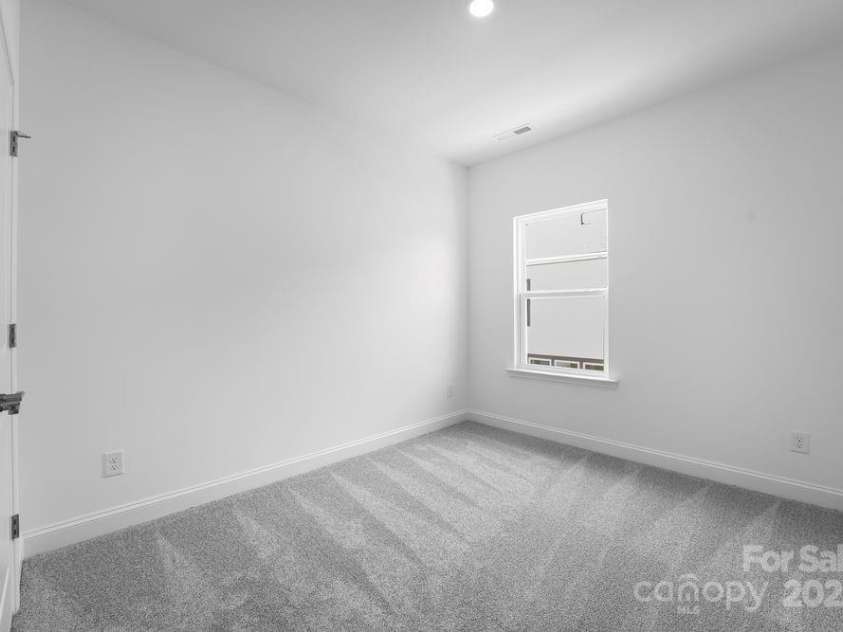 707 Hoke Lane, Davidson, NC 28036.  MLS# CAR4220115, YatesRealty ID 10365. 707 Hoke Lane ~ Ready Now