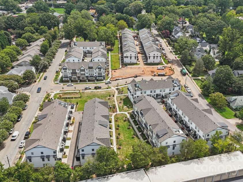 707 Hoke Lane, Davidson, NC 28036.  MLS# CAR4220115, YatesRealty ID 10365. Parkside Commons