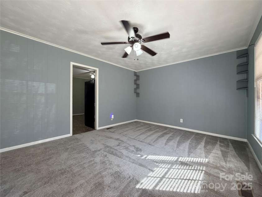 107 Aster Drive, Greer, SC 29651.  MLS# CAR4324367, YatesRealty ID 10366. 