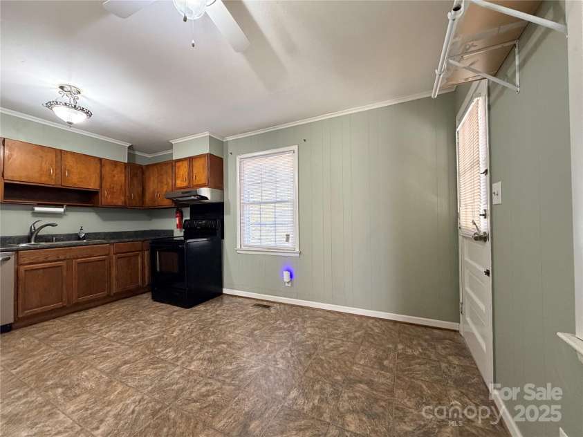 107 Aster Drive, Greer, SC 29651.  MLS# CAR4324367, YatesRealty ID 10366. 