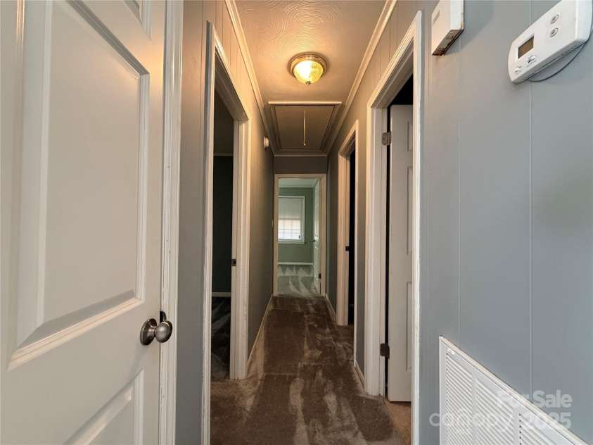 107 Aster Drive, Greer, SC 29651.  MLS# CAR4324367, YatesRealty ID 10366. 