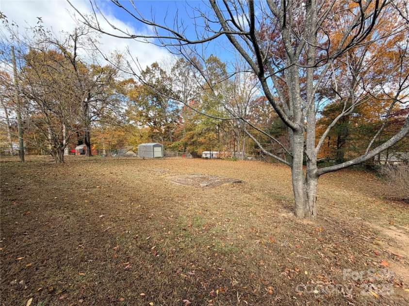107 Aster Drive, Greer, SC 29651.  MLS# CAR4324367, YatesRealty ID 10366. 