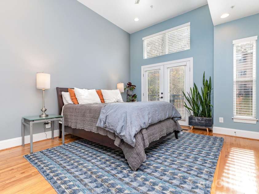 239 Dotger Avenue, Charlotte, NC 28207.  MLS# CAR4319791, YatesRealty ID 10367. 