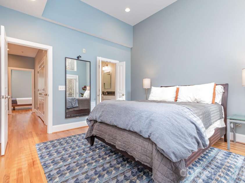 239 Dotger Avenue, Charlotte, NC 28207.  MLS# CAR4319791, YatesRealty ID 10367. 