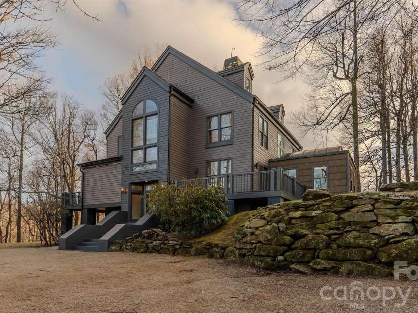 42 Wild Magnolia Way, Zirconia, NC 28790.  MLS# CAR4335152, YatesRealty ID 10368. 