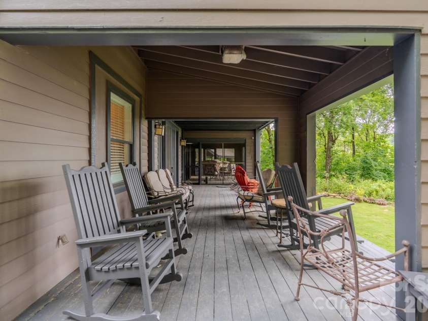 42 Wild Magnolia Way, Zirconia, NC 28790.  MLS# CAR4335152, YatesRealty ID 10368. 