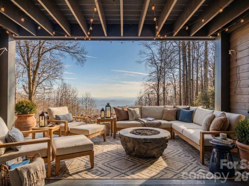 42 Wild Magnolia Way, Zirconia, NC 28790.  MLS# CAR4335152, YatesRealty ID 10368. 