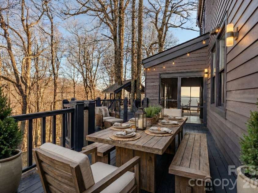42 Wild Magnolia Way, Zirconia, NC 28790.  MLS# CAR4335152, YatesRealty ID 10368. 