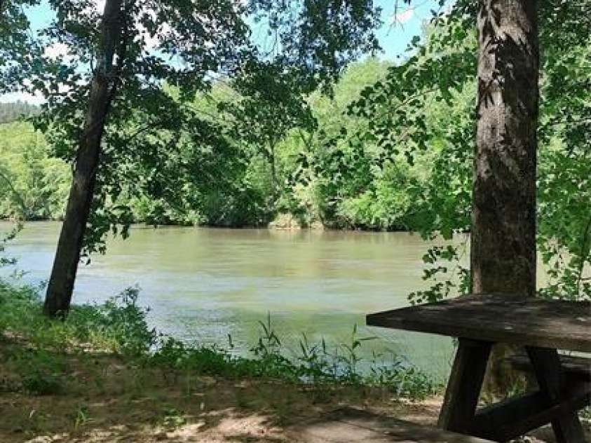 105 Cranberry Lane, Mooresboro, NC 28114.  MLS# CAR4313319, YatesRealty ID 1037. 