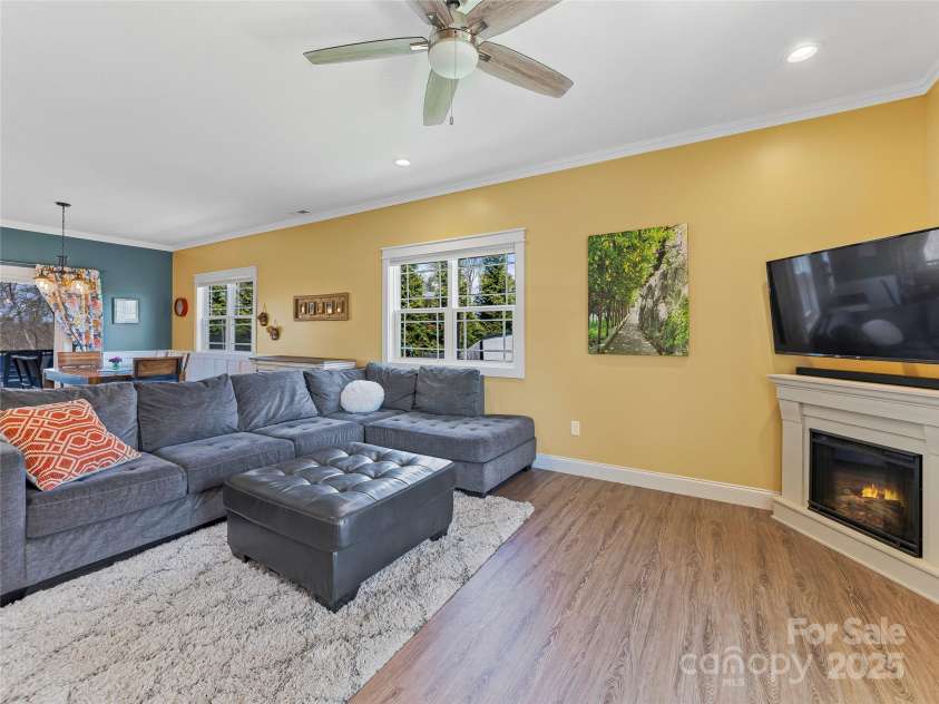 81 Salem Road, Weaverville, NC 28787.  MLS# CAR4242064, YatesRealty ID 10370. 