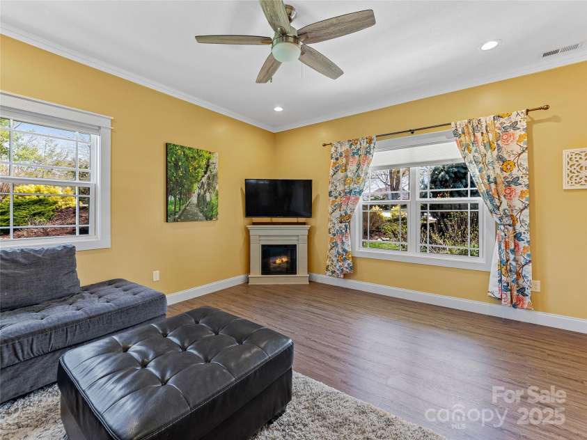 81 Salem Road, Weaverville, NC 28787.  MLS# CAR4242064, YatesRealty ID 10370. 