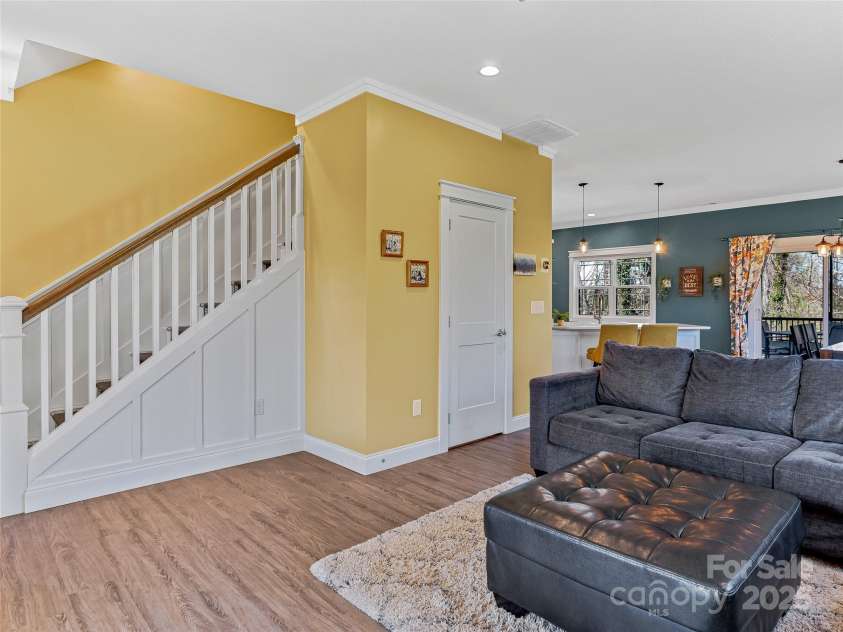 81 Salem Road, Weaverville, NC 28787.  MLS# CAR4242064, YatesRealty ID 10370. 