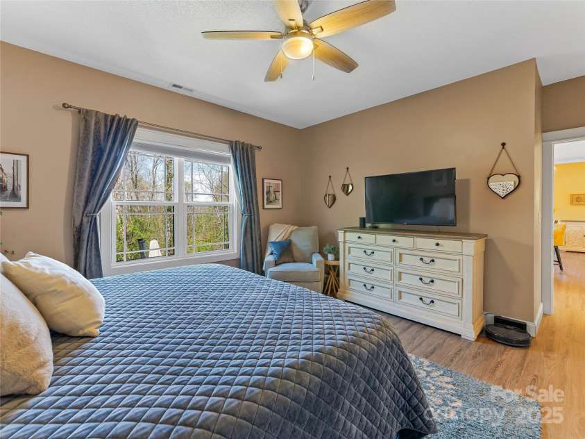 81 Salem Road, Weaverville, NC 28787.  MLS# CAR4242064, YatesRealty ID 10370. 