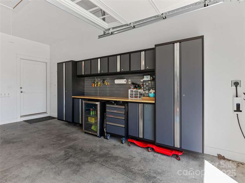 81 Salem Road, Weaverville, NC 28787.  MLS# CAR4242064, YatesRealty ID 10370. 