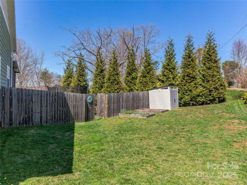 81 Salem Road, Weaverville, NC 28787.  MLS# CAR4242064, YatesRealty ID 10370. 