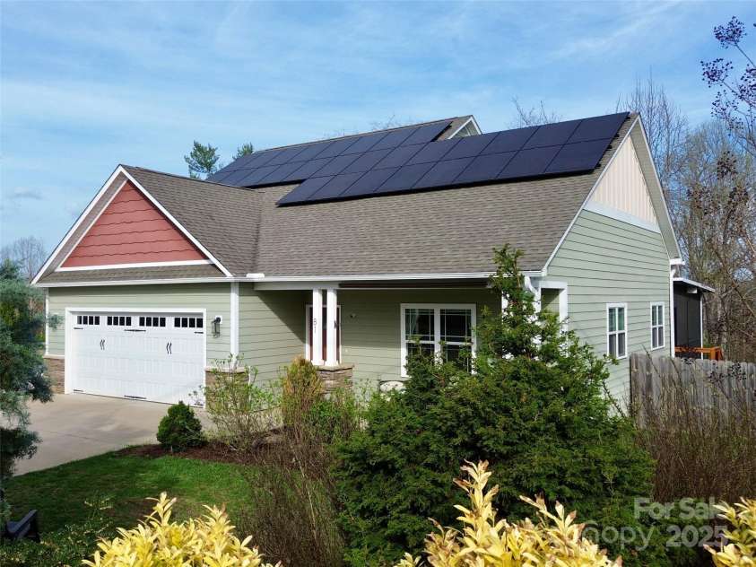 81 Salem Road, Weaverville, NC 28787.  MLS# CAR4242064, YatesRealty ID 10370. 