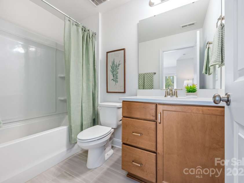 9239 Delancey Lane, Concord, NC 28027.  MLS# CAR4234338, YatesRealty ID 10372. Guest Suite Full Bath