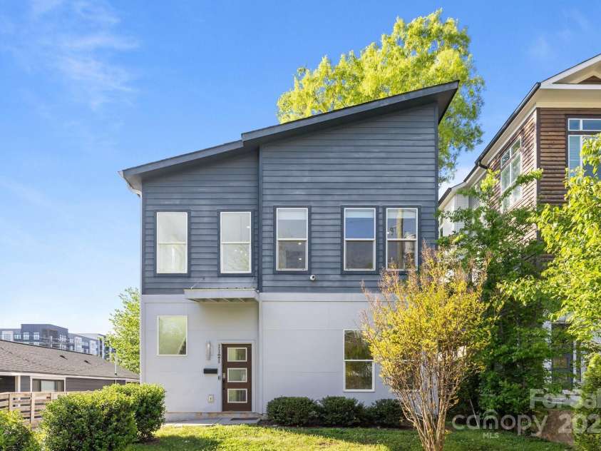 1121 Alexander Street, Charlotte, NC 28206.  MLS# CAR4245079, YatesRealty ID 10374. 