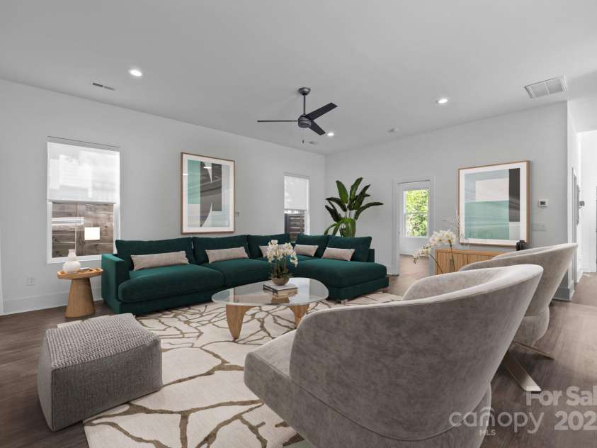 1121 Alexander Street, Charlotte, NC 28206.  MLS# CAR4245079, YatesRealty ID 10374. 