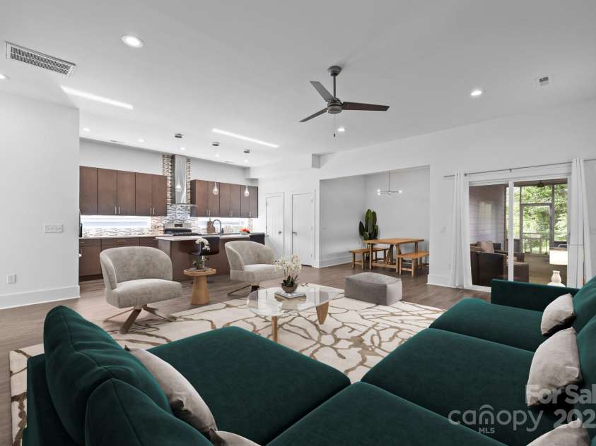 1121 Alexander Street, Charlotte, NC 28206.  MLS# CAR4245079, YatesRealty ID 10374. 